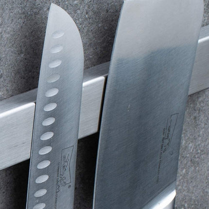 Magnetic Knife Holder 3_b84a4325-4a65-46d7-92fb-172718d608b7